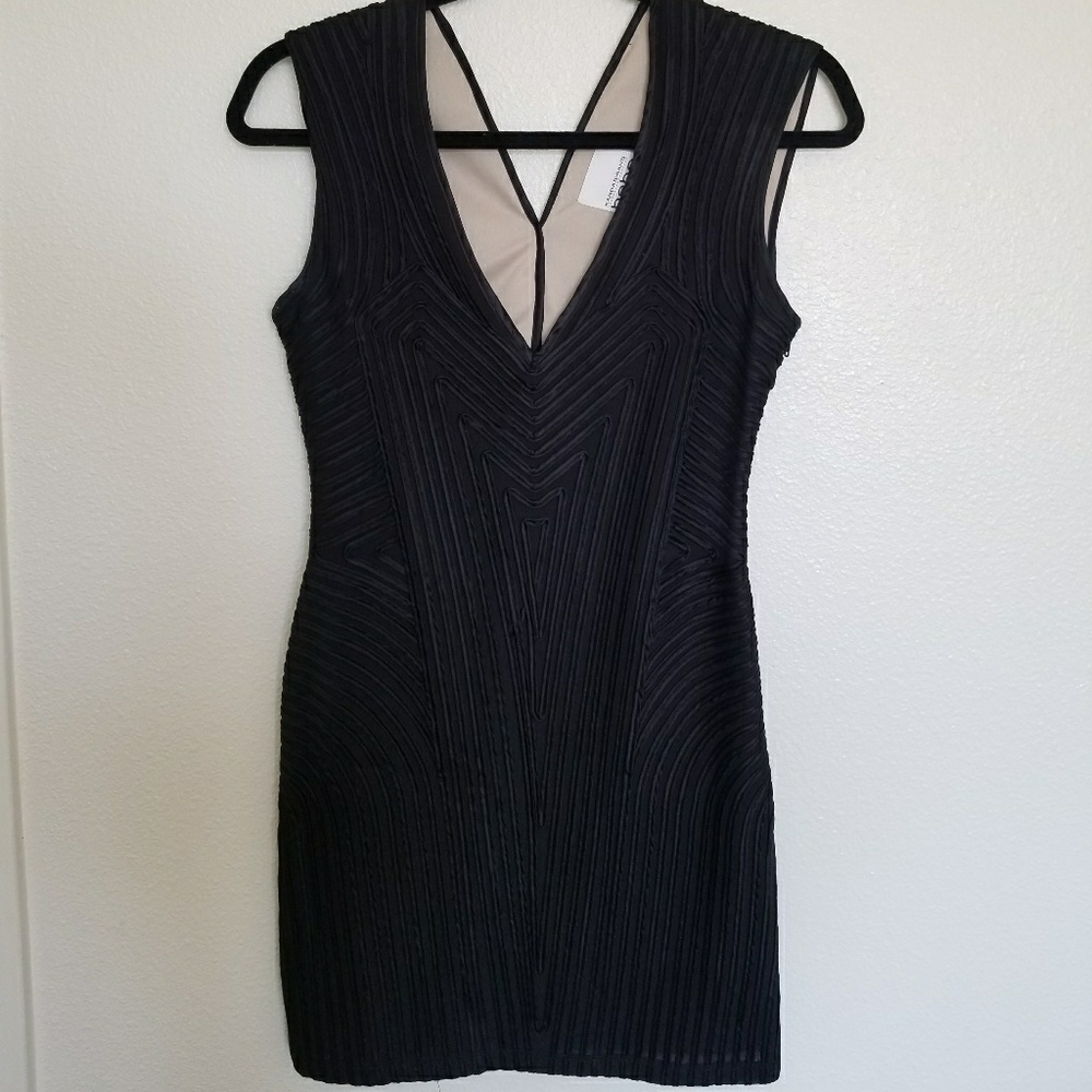 LBD - Picture 3 of 3